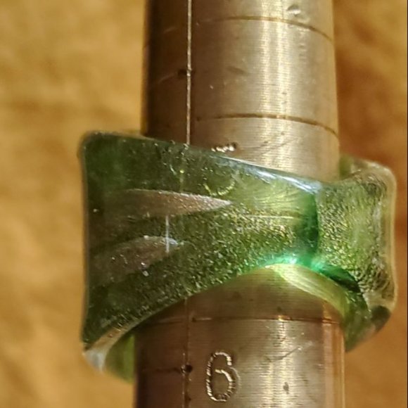 Glass ring - Picture 3 of 3